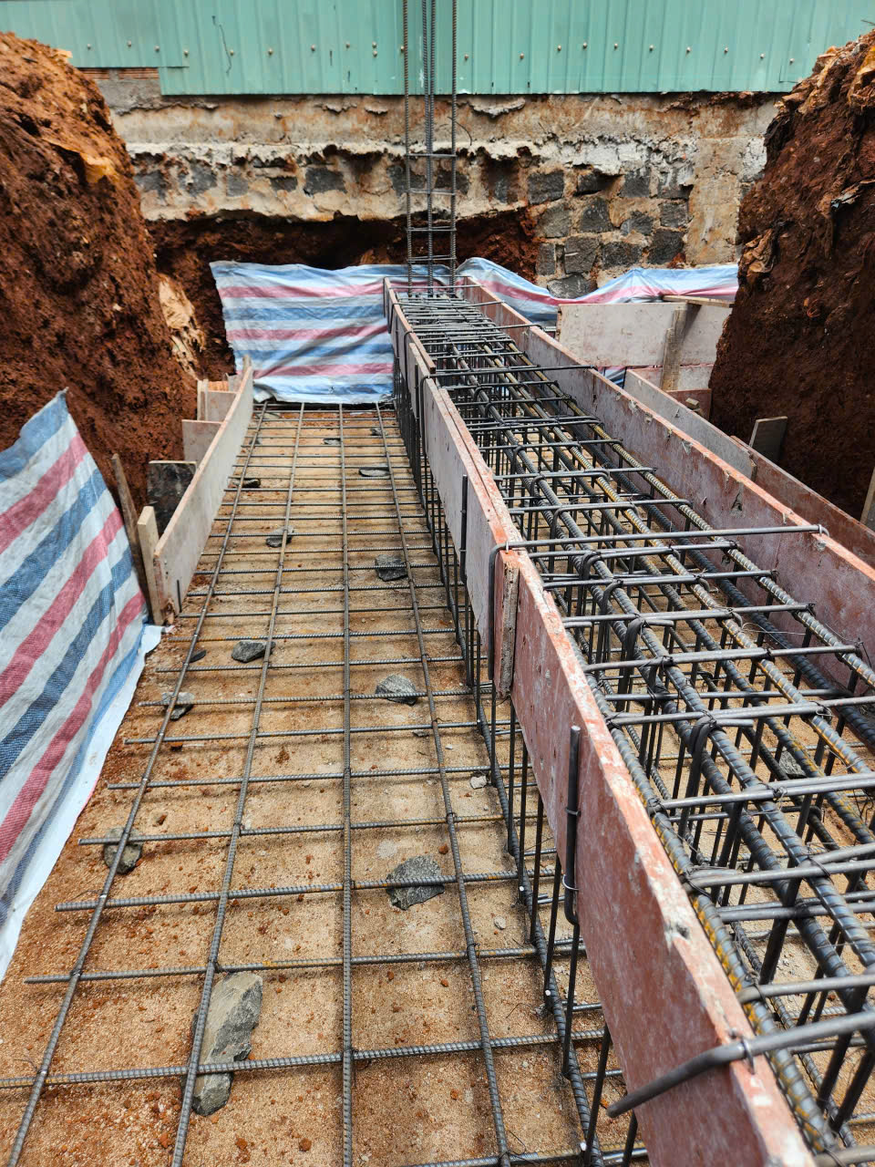 thi-cong-mong-nha-anh-quang-suoi-hoi-phu-gia-lai